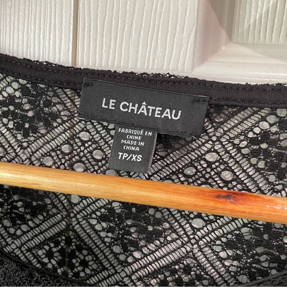 Le château NWOT- beautiful lace black top xtra small - Picture 3 of 7